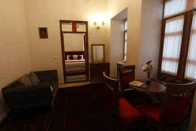 Mandegar House