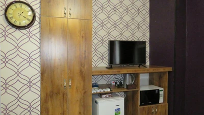 Kourosh Hotel