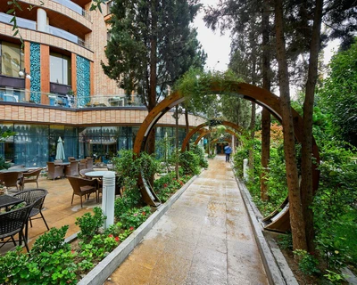 Parsian Kowsar Hotel