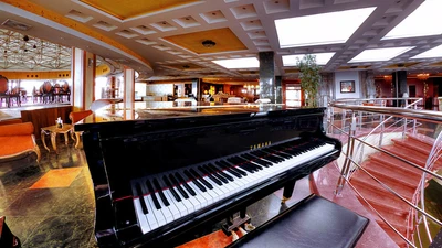 Shiraz Grand Hotel
