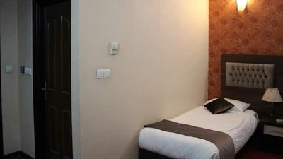 Parsia Grand Hotel