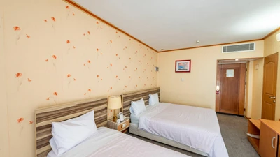 Parsian Ali-Qapu Hotel