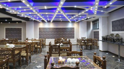 Kourosh Hotel