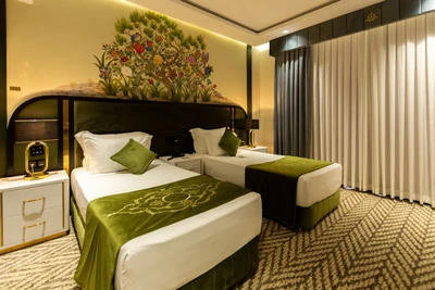 Chaharbagh Hotel