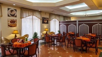 Qasr-Al-Ziafat Hotel