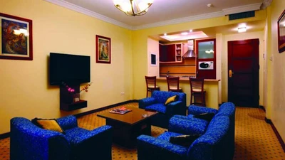 Raamtin Hotel