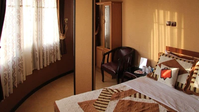 Arman Hotel