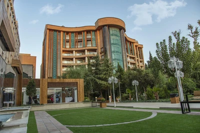 Parsian Kowsar Hotel
