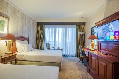 Parsian Esteghlal Hotel