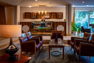 New Naderi Hotel