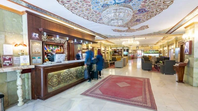 Parsian Ali-Qapu Hotel