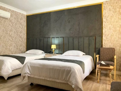 Avrin Hotel