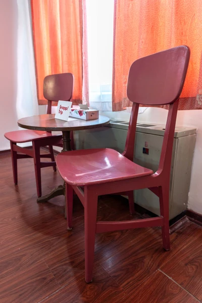 New Naderi Hotel