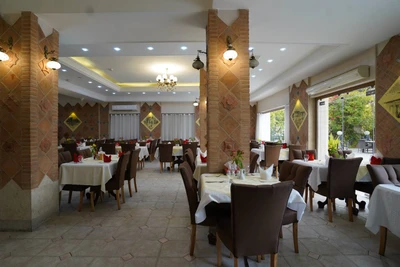 Park Saadi Hotel