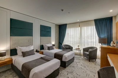 Khursheed-e-Hashtom Rauf Kowsar Hotel