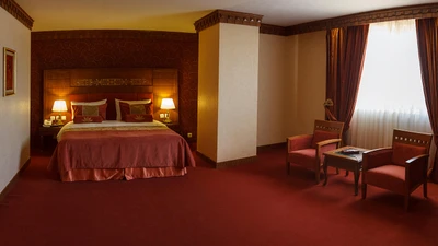 Zandiyeh Hotel