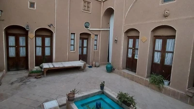 Noghli Traditional Hotel