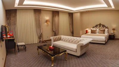 Laleh Park Hotel