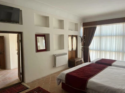 Arghavan Traditional  Hotel