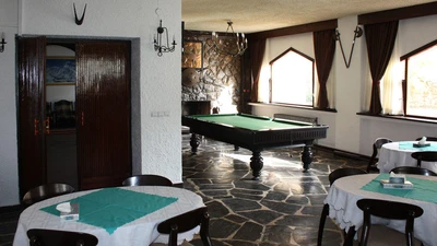 Shemshak Tourist Hotel