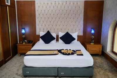 Khursheed-e-Hashtom Rauf Kowsar Hotel
