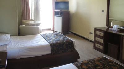 Yasuj Parsian Hotel
