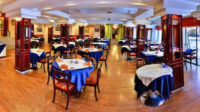 Laleh Hotel