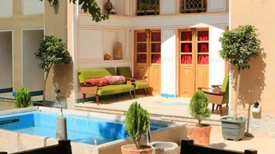 Yas Isfahan Hotel