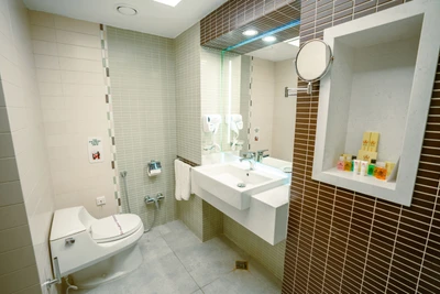 Parsian Evin Hotel
