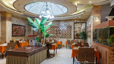 Hasht Behesht Hotel