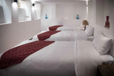Hotel Tavousiyeh