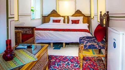 Yas Isfahan Hotel