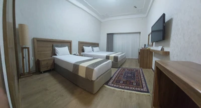 Parsian Buali Hotel