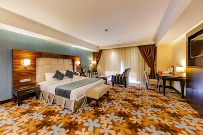 Parsian Kowsar Hotel