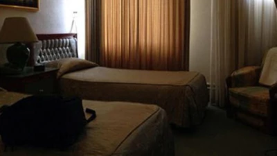 Akhavān Hotel