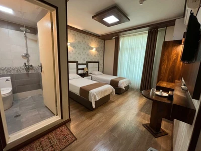 Alborz Hotel