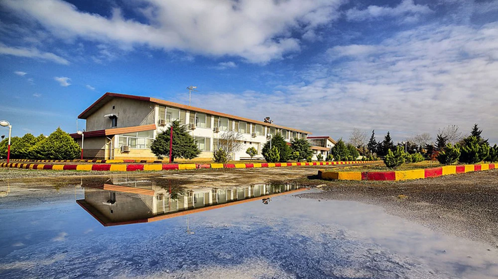 Anzali Tourist Hotel