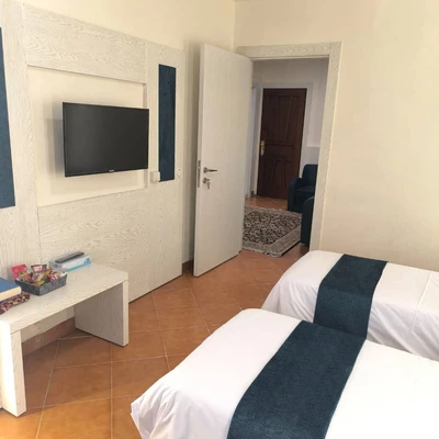 Khaneye Sabz Hotel
