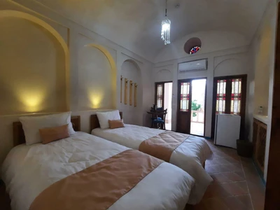 Ashkoob Traditional Hotel