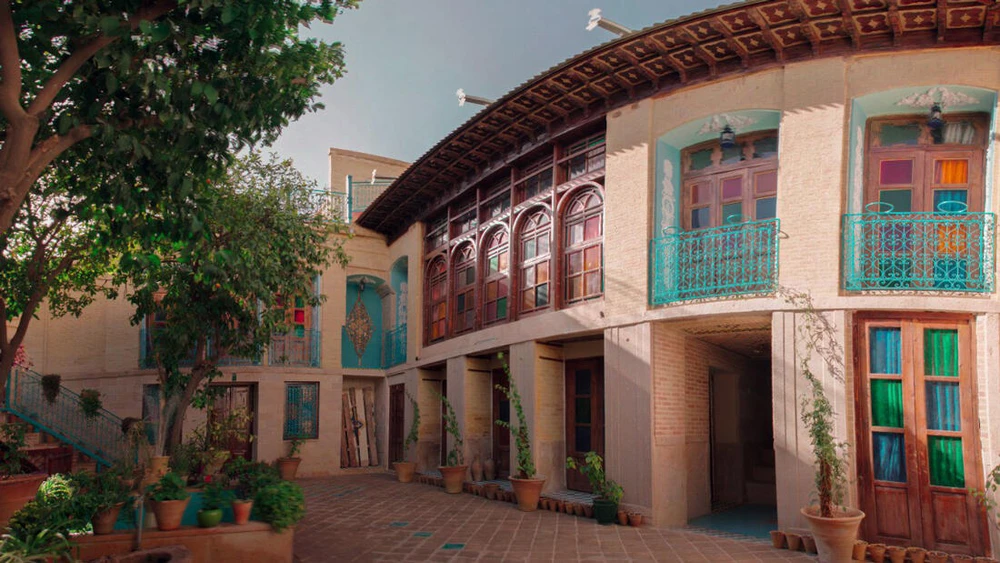 Tabesh Hotel