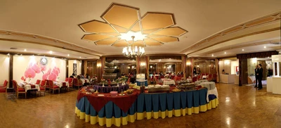 Parsian Ali-Qapu Hotel