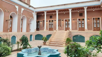 Esfanjan Hotel