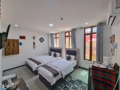 Simorgh Hotel