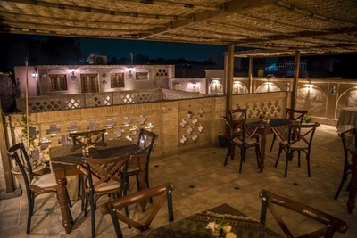 Hotel Tavousiyeh