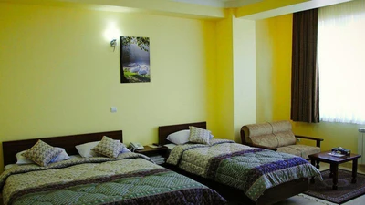 Esteghbal Hotel