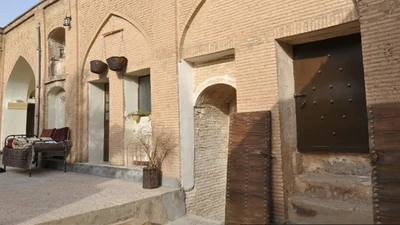 Sarabi Traditional Hotel