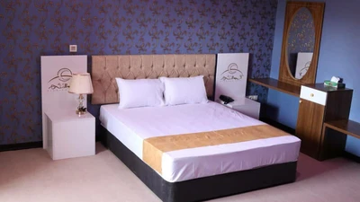 Aseman Shahr Hotel
