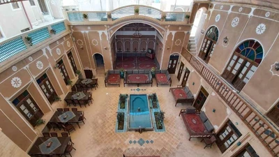 Firoozeh Traditional Hotel