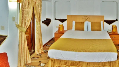 Valee Traditional Hotel