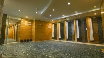 Shiraz Grand Hotel